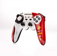 F1WirelessGamepadFerrari150Italia_AlonsoEd_Product